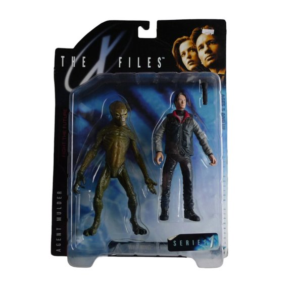 McFarlane Toys Other - 1998 The X Files Agent Mulder & Alien figures